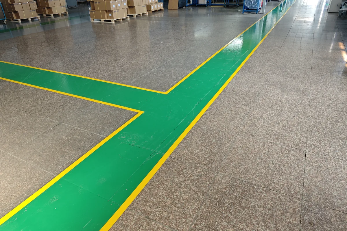 Logistics routes marked with PUBO floor products